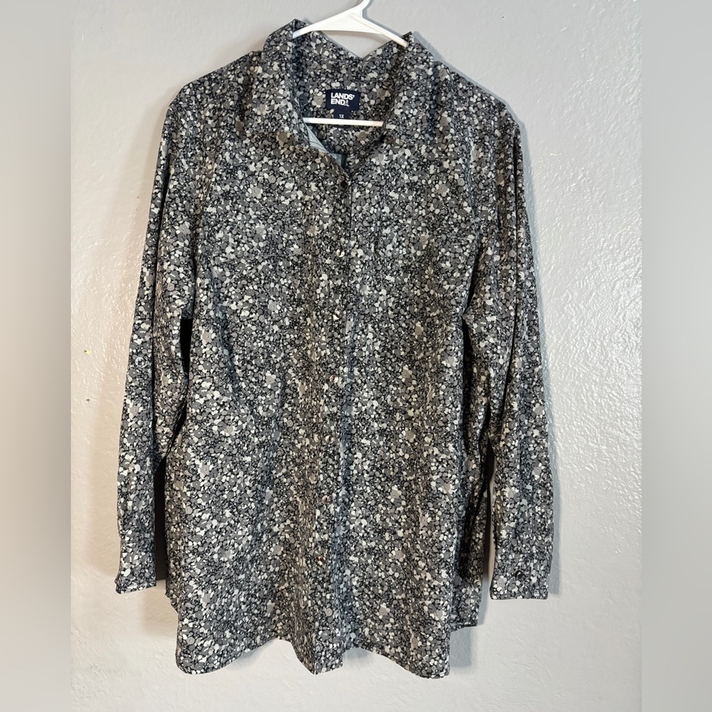 Lands' End Women’s Black and White floral performance Shirt. Button up. SZ‎ 1X